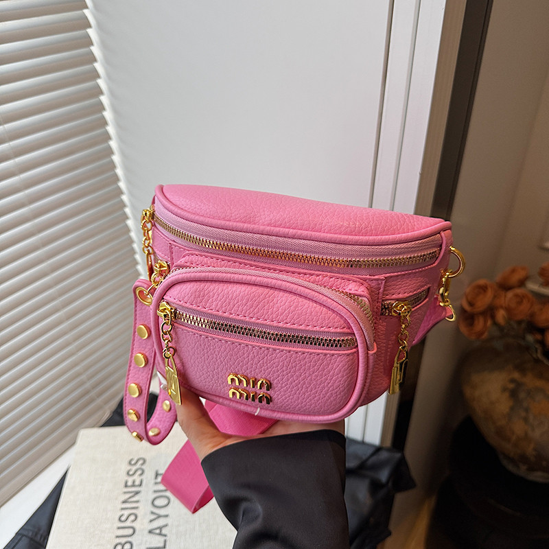 แฟชั่น Rivets สุภาพสตรีอานกระเป๋าขนาดใหญ่ความจุ Casual Messenger กระเป๋า All-Match Multi-Layer