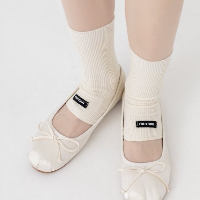 Miu ~ Ballet Niche ป้ายผ้าแฟชั่นก้าวบนเท้า Catwalk สไตล์เดียวกันเฉพาะหลอดสั้นถุงเท้าครึ่ง Toeless ผู้หญิง