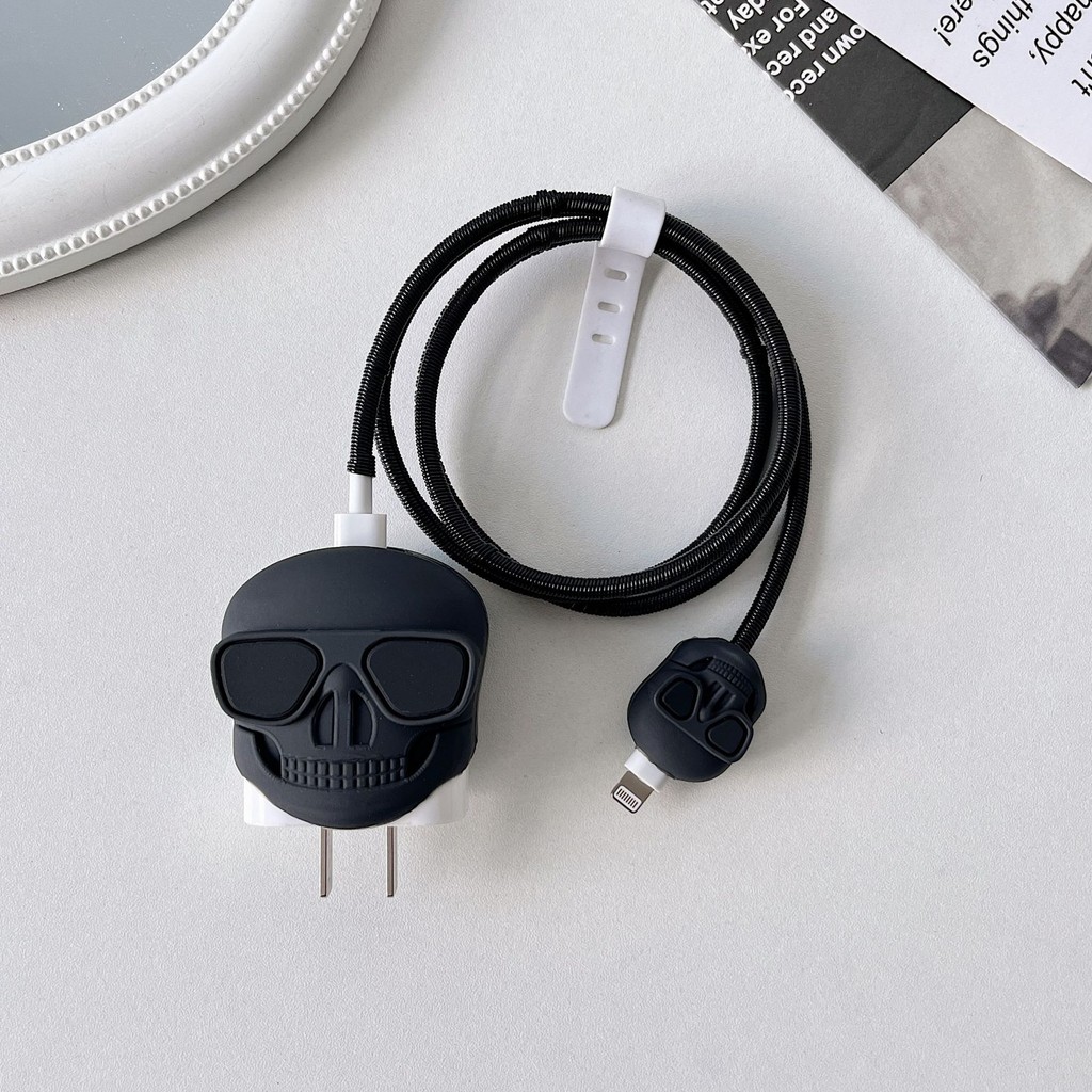 Skull Pattern 5IN1 Set Charger Protector Cartoon Charger Case เข้ากันได้กับ iPhone 18w20w 25w