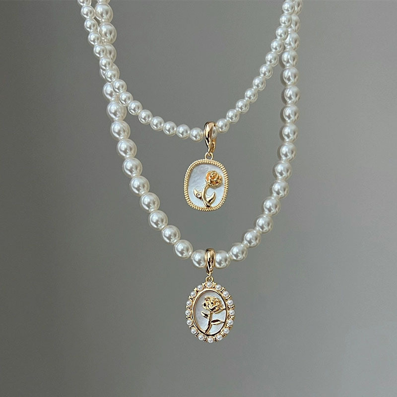 Universal Buckle Mother-Oyster จี้สร้อยคอมุกหรูหรา Niche Clavicle Chain อุปกรณ์เสริมหญิงออกแบบ High-