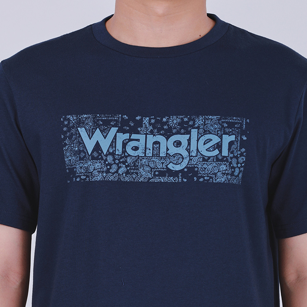 🏄🏼‍️️HOT WRANGLER เสื้อยืดแขนสั้นผู้ชาย คอลเลคชั่น Everyday with Wrangler ทรง Regular  สีกรมท่า เสื้