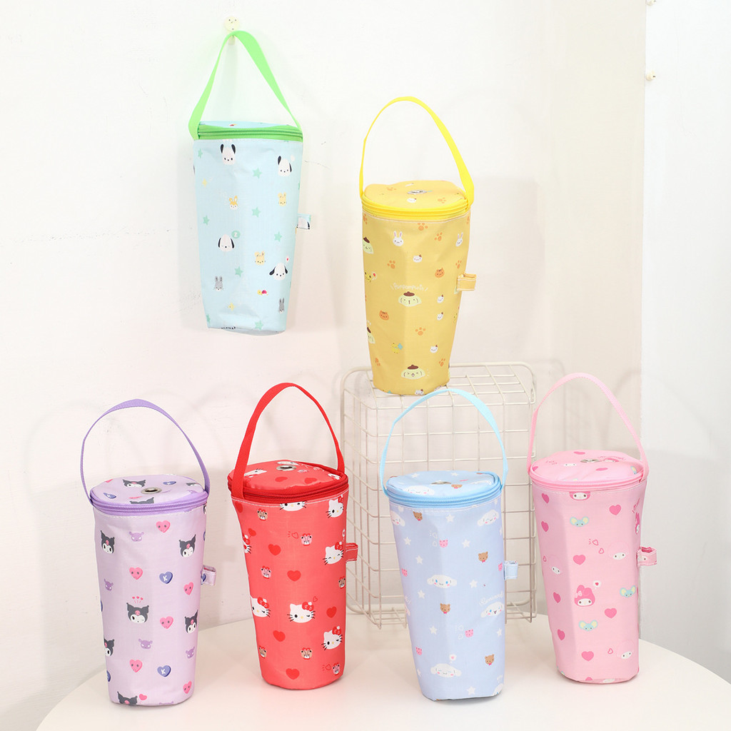 กระเป๋าใส่เครื่องดื่มพกพา การ์ตูนถุงเก็บเย็นฉนวนกันความร้อนถ้วยชานมกระเป๋าคุโรมิฉนวนกันความร้อนเย็นถ้วยน้ําถือ ปาชา สุนัขนมชาขวดน้ํากระเป๋าถ้วยน้ําฉนวนสด-เก็บที่วางแก้วแบบพก