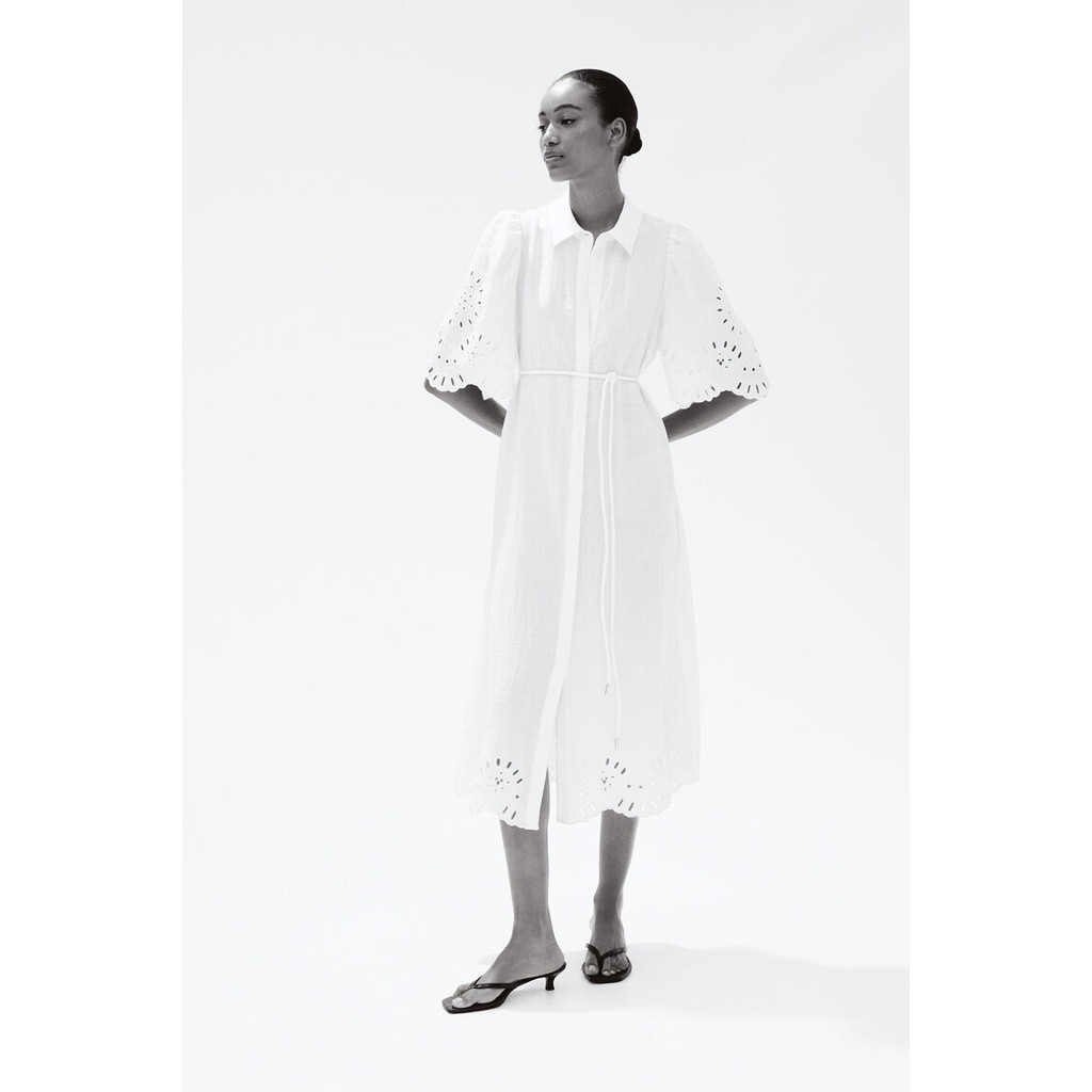 H&M(เอชแอนด์เอ็ม) เดรสเชิ้ตแบบ Broderie anglaise ผู้หญิง 1292807_1