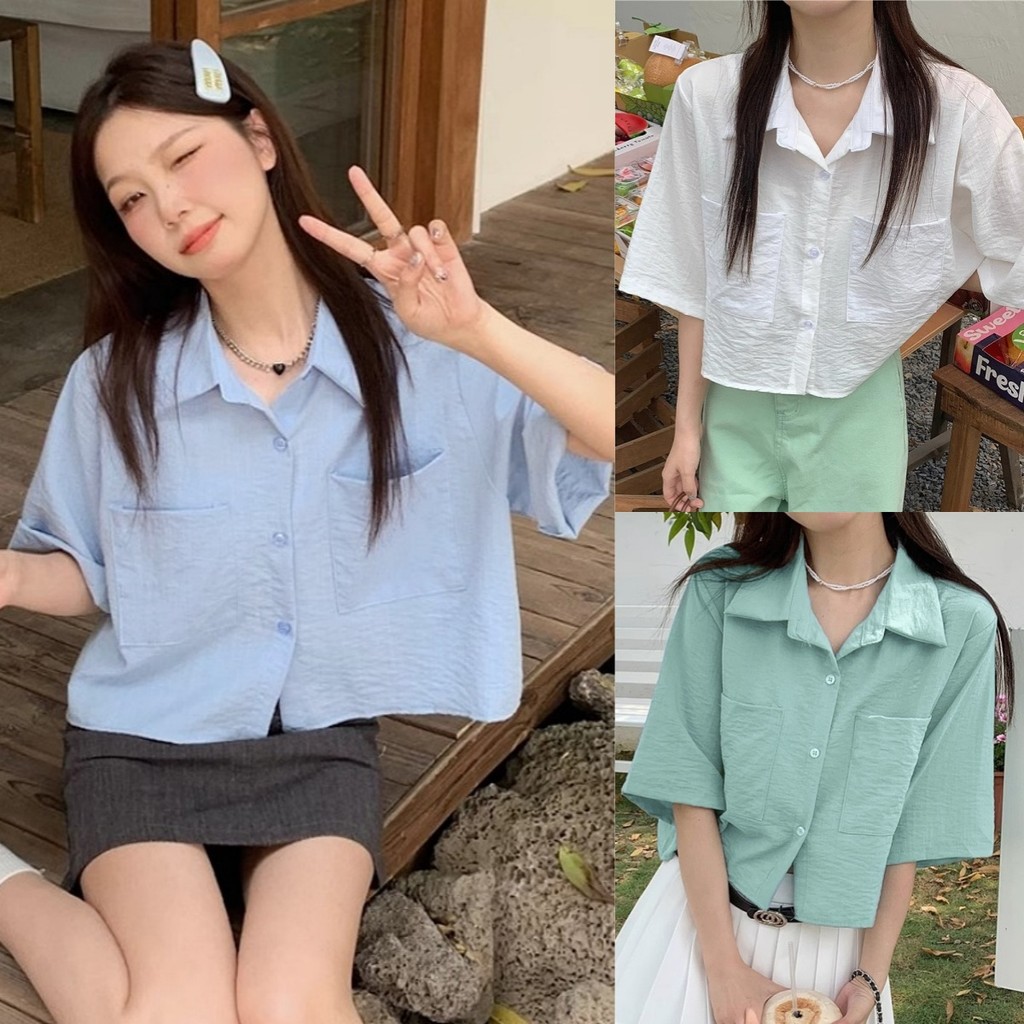 Chic พร้อมส่ง เสื้อเชิ้ต ครอป แขนสั้น มีกระเป๋าหน้า 2 ข้าง ใช้งานได้จริง ทรงสวยน่ารักมาก เนื้อผ้าคอตตอน เกรดพรีเมี่ยม
