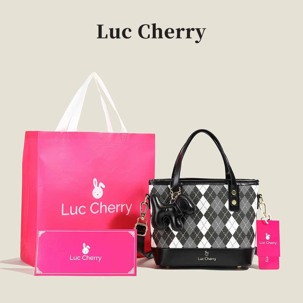 CZA YT0023 LUCCHERRY PREMIUM IMPORTED Womens SLING BAG ฟรีถุงกระดาษ + CERTIFICATE ELEGANT LUXURY SLI