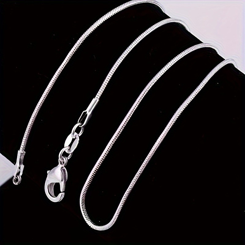 ร้านมิกะ ▏ ไทเทเนียมเหล็กสแควร์งูกระดูกสร้อยคอ Simple All-Match Clavicle Chain Unisex หรูหราออกแบบ Unisex เครื่องประดับ