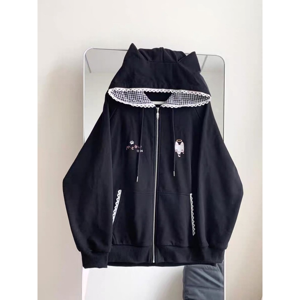 เสื้อสเวตเตอร์มีฮู้ดแบบบางสีดําสไตล์ญี่ปุ่นสําหรับผู้หญิงพร้อมงานปักแมวและลายสก็อต