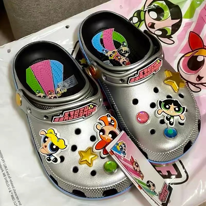 Crocs kids รองเท้าแตะเด็ก unisex พร้อมรองเท้าแตะมีรู