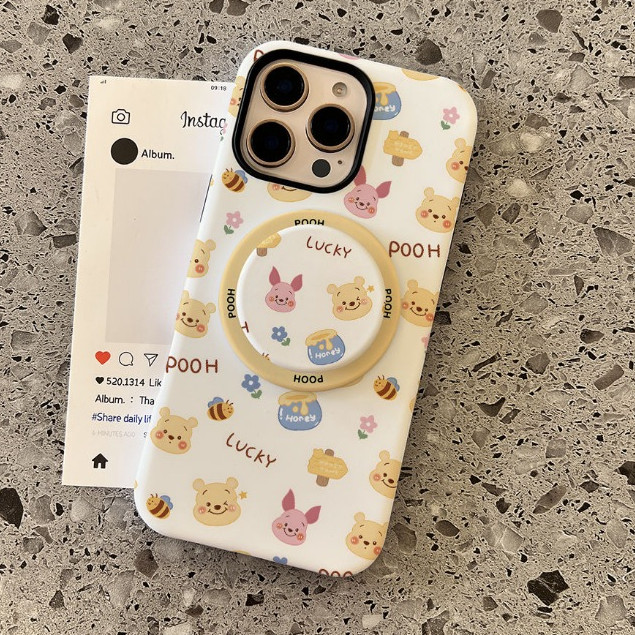 น่ารัก Winnie the Pooh รูปแบบขาตั้ง 2 in 1 สําหรับ iPhone 11 12pro 13promax 15pro 15promax 14 14promax 14pro 16 pro max 16 plus 2 in 1 เคสป้องกัน