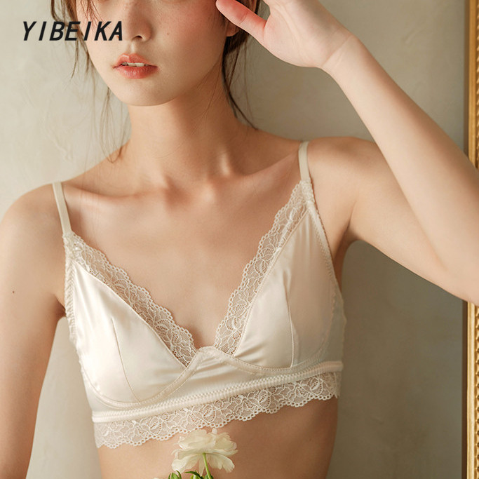 ลูกไม้ฝรั่งเศสซาตินชุดชั้นในบางหน้าอกเล็กของผู้หญิงรวบรวมไม่มีแหวนเหล็กชุดชั้นในด้านหลังที่สวยงาม