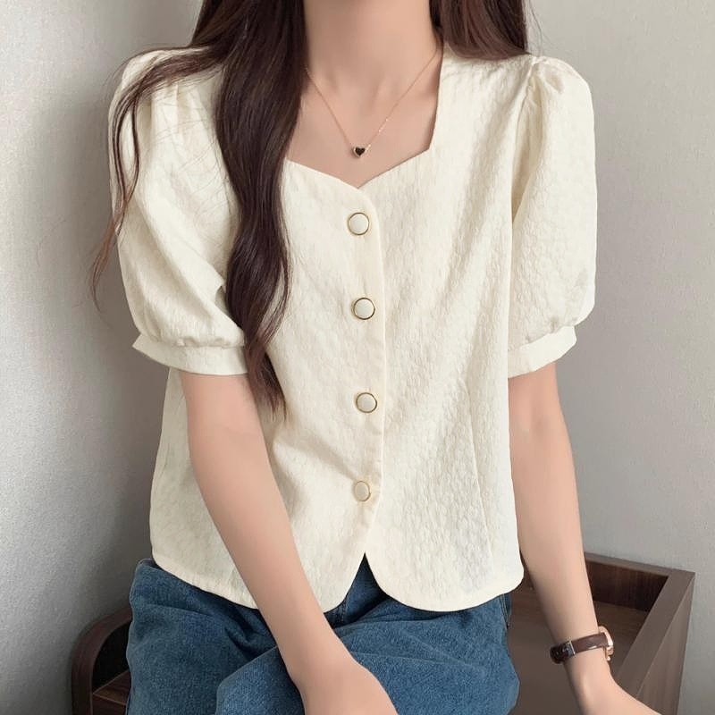 Kaekai พร้อมส่ง เสื้อครอป แขนสั้น คอเหลี่ยม แต่งกระดุมมุขเก๋ๆ ทรงเรียบง่าย เนื้อผ้าลินิน ใส่สบาย ทรงสวยสมราคามาก