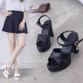 รองเท้าส้นสูงเปิดหน้า พื้นกันน้ำ สวมใส่ช่วยให้ขาดูยาว