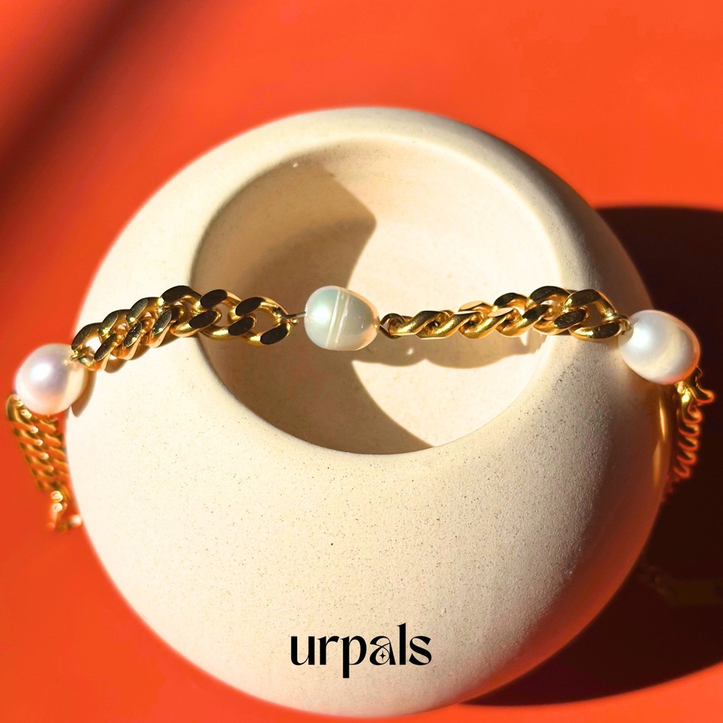 URPALS สร้อยข้อมือ ตัวเรือน Stainless ชุบทอง18K ประดับมุก ใส่ออกงานได้