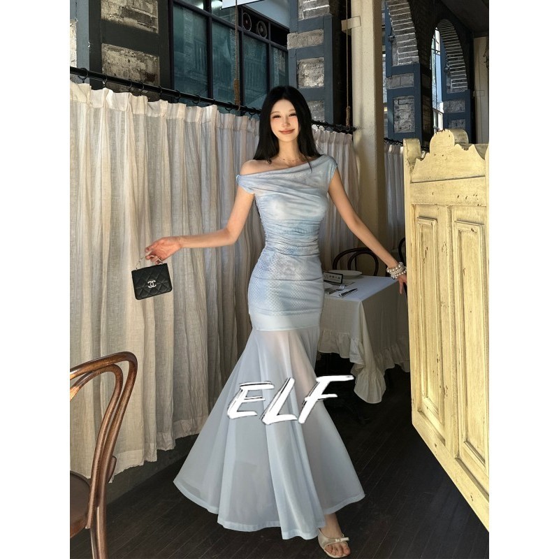 ELFwoo ไหล่ลาดสไตล์ฝรั่งเศสพร้อมกระโปรงทรงเอแบบใส