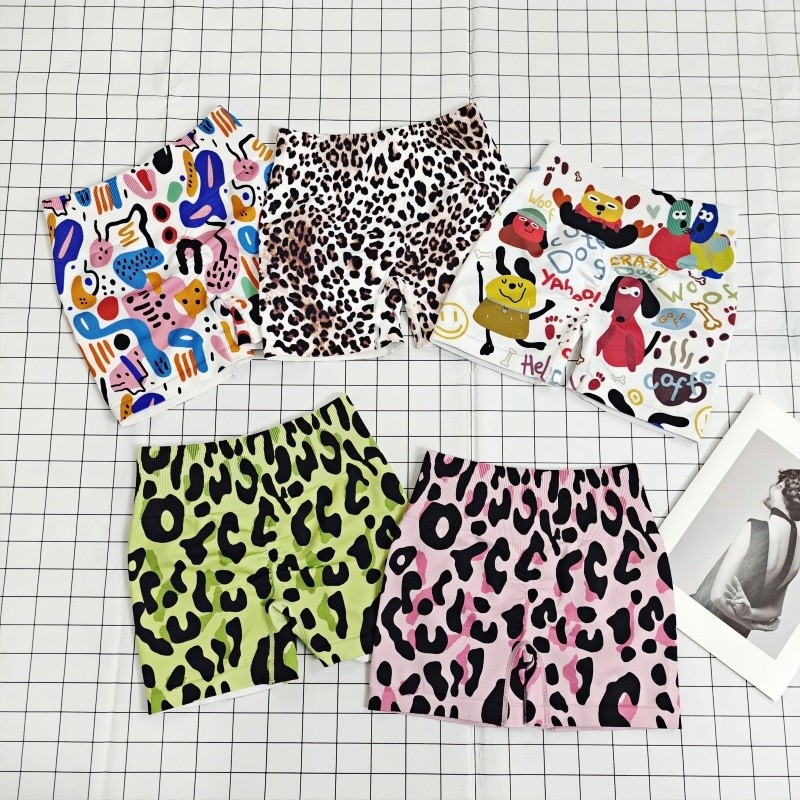 ขาสั้นโยคะลายเสือดาวสำหรับผู้หญิง ฤดูร้อน เอวสูง กางเกงสามส่วน/กางเกงยกสะโพกสีพีช/กางเกงฟิตเนสวิ่งแน่น/ระบายอากาศแห้งเร็ว