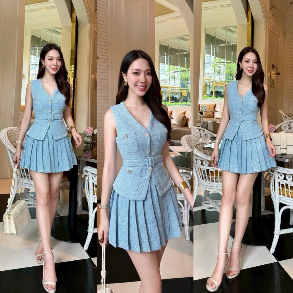 C.on (พร้อมส่ง) Swan275 Set 3 ชิ้น เสื้อสูทแขนกุดเนื้อผ้าทวิตสีฟ้า แต่งกระเป๋าและติดกระดุมเพชร cafe