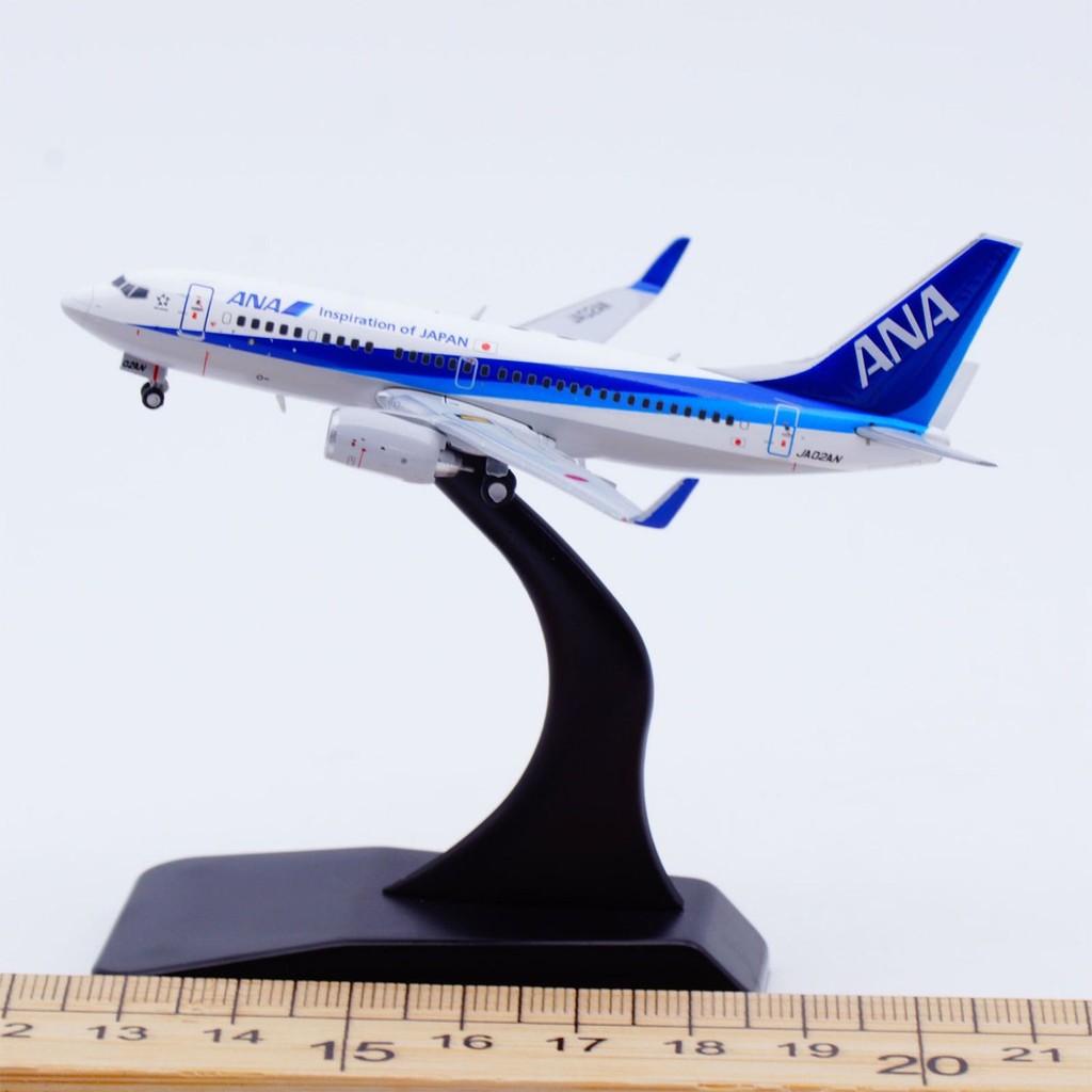 ขนาดเล็ก 1: 400 Jcwings Alloy Airliner รุ่น All Nippon Air B737-700 JA02AN
