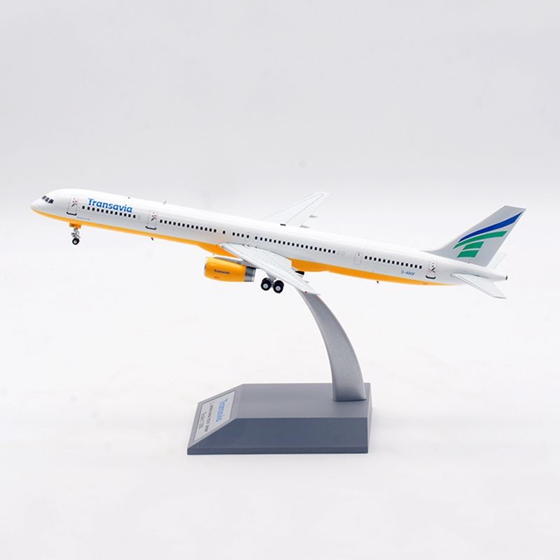 B-Models 1: 200 โมเดลเครื่องบินโลหะผสม Pan Aviation Boeing B757-300 D-ABOF