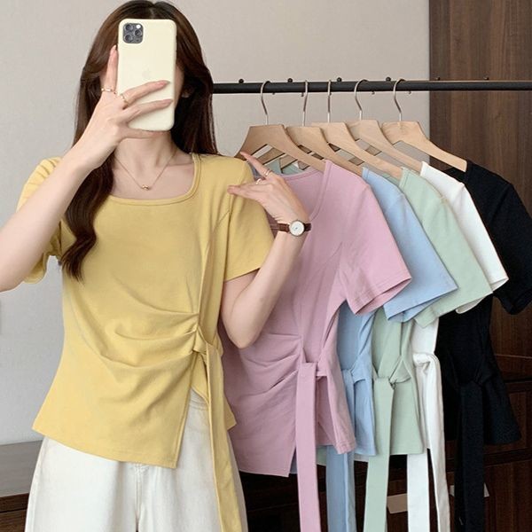 2025 ฤดูร้อนใหม่แฟชั่นลำลอง.slim.fit คอสี่เหลี่ยมแขนสั้นเสื้อยืดสำหรับผู้หญิง