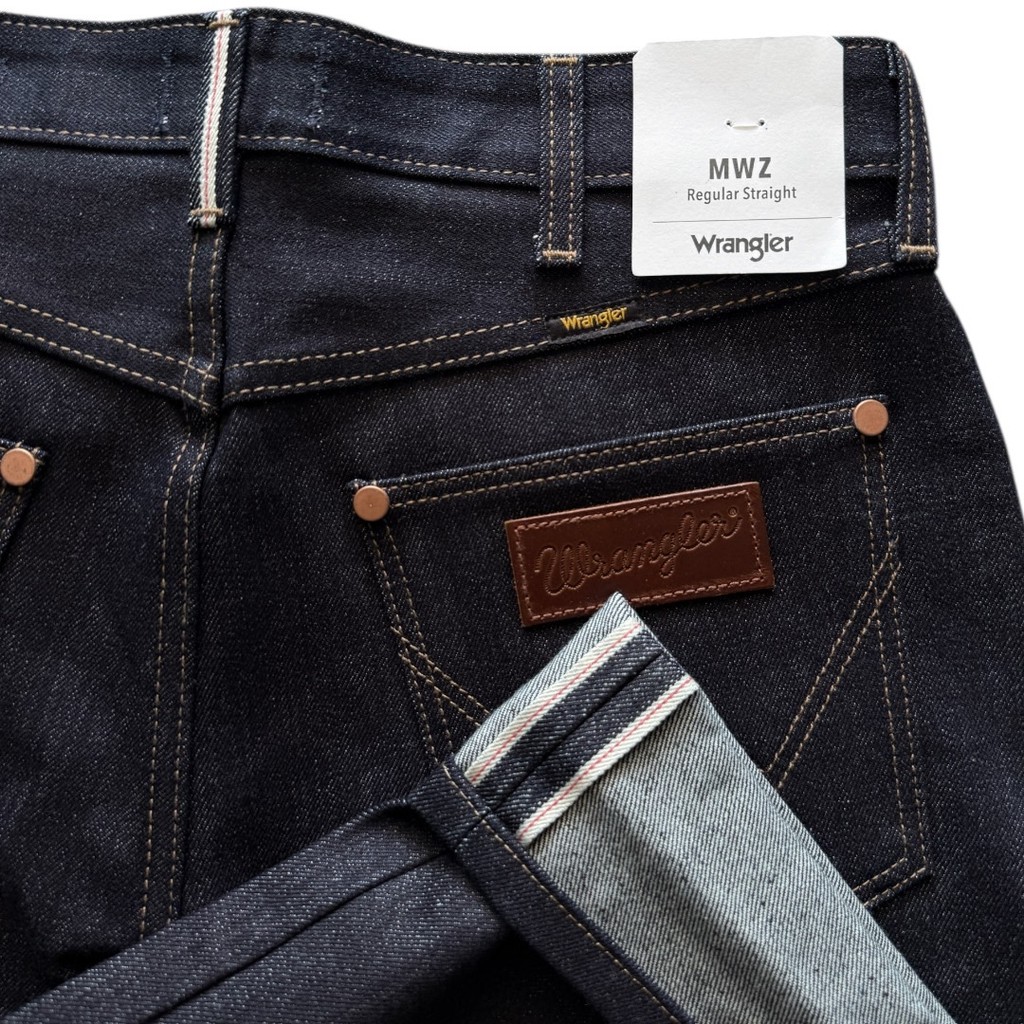 ผ้าดิบ ริมแดง!! 15ออนซ์ Wrangler  MWZ ขากระบอกตรง  ไม่ยืด สำหรับปั้นเฟด เป้าซิป  ของแท้จากช็อป (ราคา