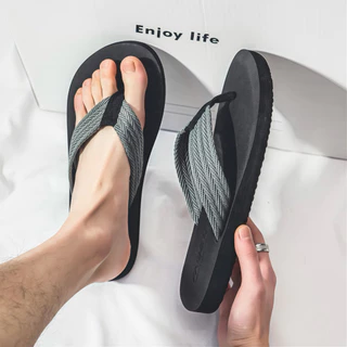 【ส่งจากไทย】Extremely สไตล์เรียบง่ายผู้ชาย Flip-Flops ที่ไม่ซ้ํากันอินเทรนด์ Retro Casual Flip-Flops กลางแจ้ง Anti-Slip ทนต่อการสึกหรอวันหยุดรองเท้าแตะชายหาด Slipp