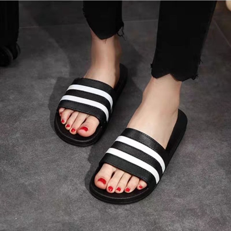 ManBu8🌞พร้อมส่ง🚚  รองเท้าแตะแบบสวม ใส่สบายสีดำสีพื้น ใส่สบายง่ายๆ  รองเท้าลายคาดสี  รองเท้าสุดฮิต  💙 (LT-ST) - รูปที่ 4