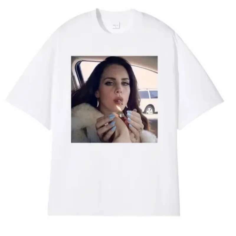 ((จัดส่ง 24 ชั่วโมง) น่ารัก Lana Del Rey Series เสื้อยืดรูปแบบความงาม สำหรับผู้ชายและผู้หญิกระหว่าง 