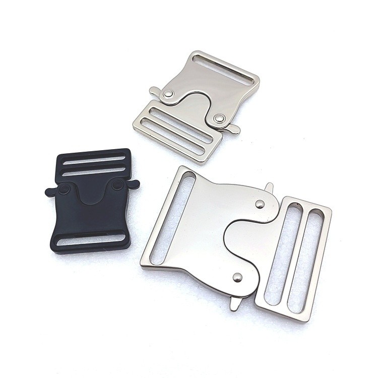 หัวเข็มขัดโลหะ หัวเข็มขัดเข็มขัดโลหะ อุปกรณ์กระเป๋าปีนเขา กระเป๋าเป้กลางแจ้ง หัวเข็มขัดสายจูงสุนัขปร