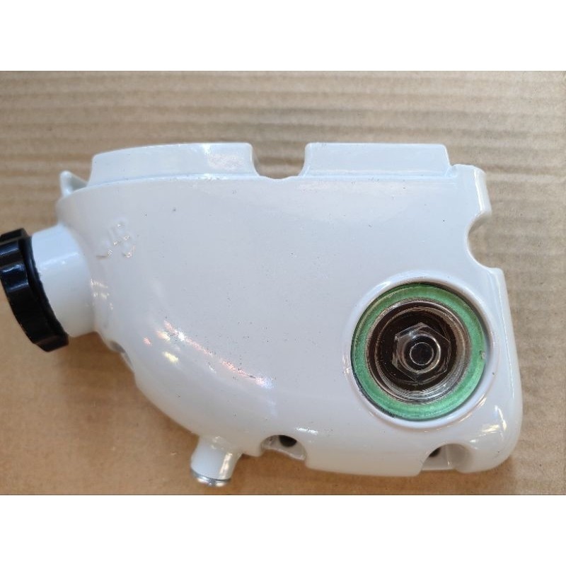 D66 ถังน้ำมันเลี้ยงโซ่ 070 เลื่อยยนต์ STIHL MS070NEWWEST แท้100% ตาแมวMS070 ถังน้ำมันดำMS070 ..…