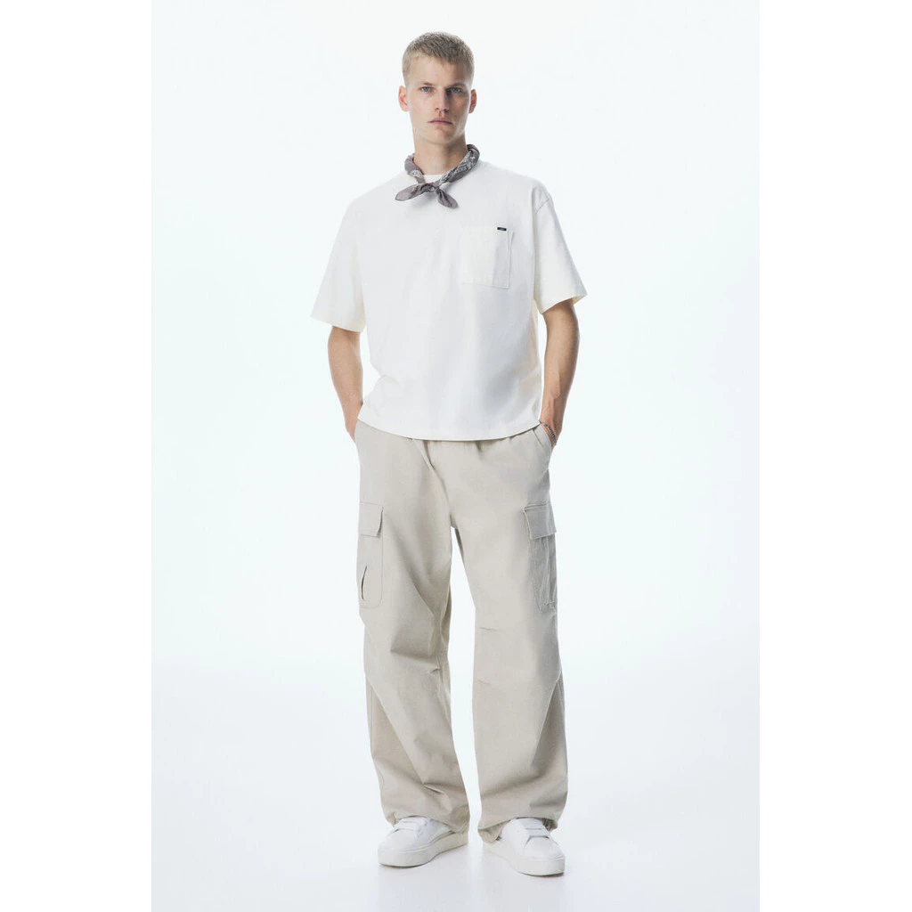 H&M(เอชแอนด์เอ็ม) กางเกง Cargo แบบหลวมพอดี ผู้ชาย 1300095_1