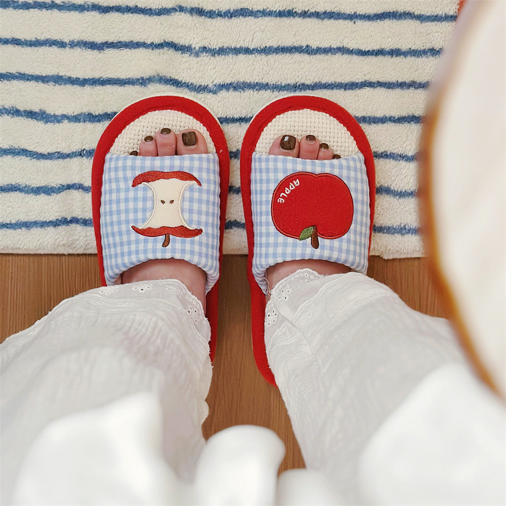 XIXITIAO รองเท้าบ้านลําลองดูดซับเหงื่อแฟชั่นสุภาพสตรีนักเรียนน่ารักสีแดง Apple S