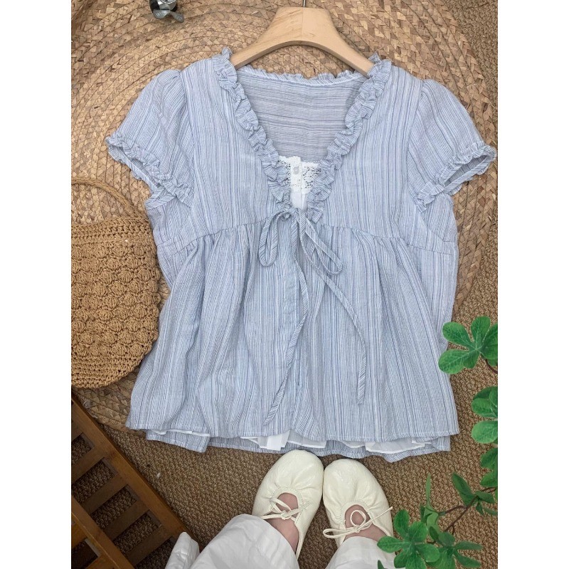 LINNA~TBเวอร์ชั่นเกาหลี แถบ คอวี ขอบลูกไม้ แขนสั้น เสื้อเชิ้ต สไตล์ใหม่ สไตล์หวาน
