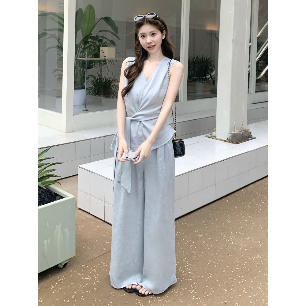 ชุดสูทแฟชั่นระดับไฮเอนด์สไตล์เกาหลี 2025 ฤดูร้อนสบายๆแฟชั่น Classy เสื้อแขนกุดกางเกงขากว้างชุดสูทสองชิ้น