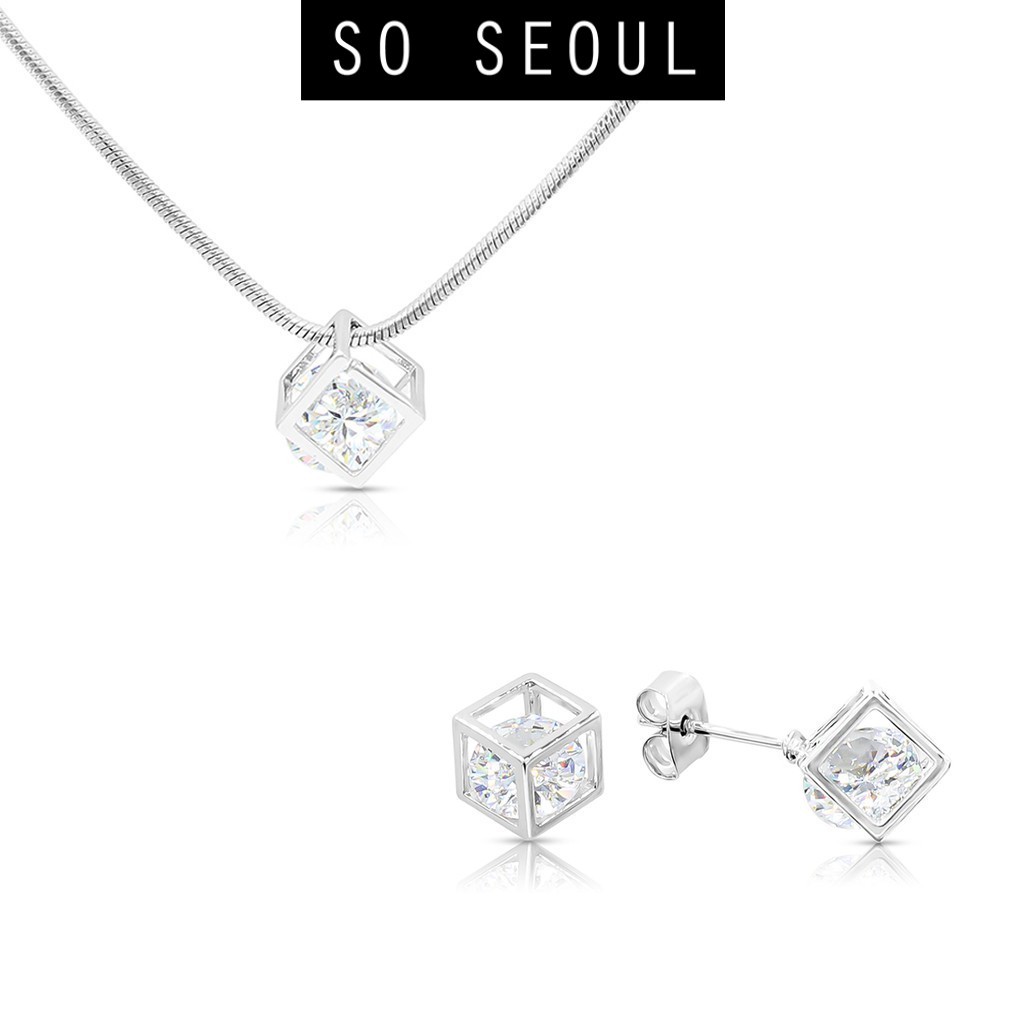 SO SEOUL Sequoia 3D Cube Diamond Simulant Cubic Zircon ต่างหูสตั๊ดพร้อมสร้อยคอจี้ชุด