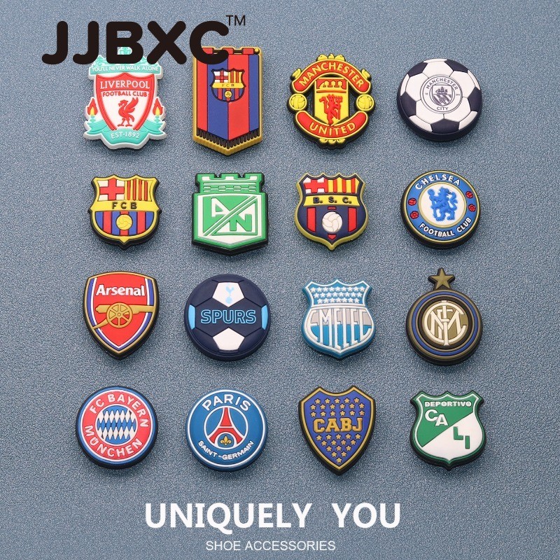 JJBXC ตัวติดรองเท้า charm ธีมฟุตบอล ลูกฟุตบอล 3D เสื้อแข่ง สัญลักษณ์ทีม ดีไซน์สปอร์ต แฟชั่น DIY อุปกรณ์ตกแต่งรองเท้า