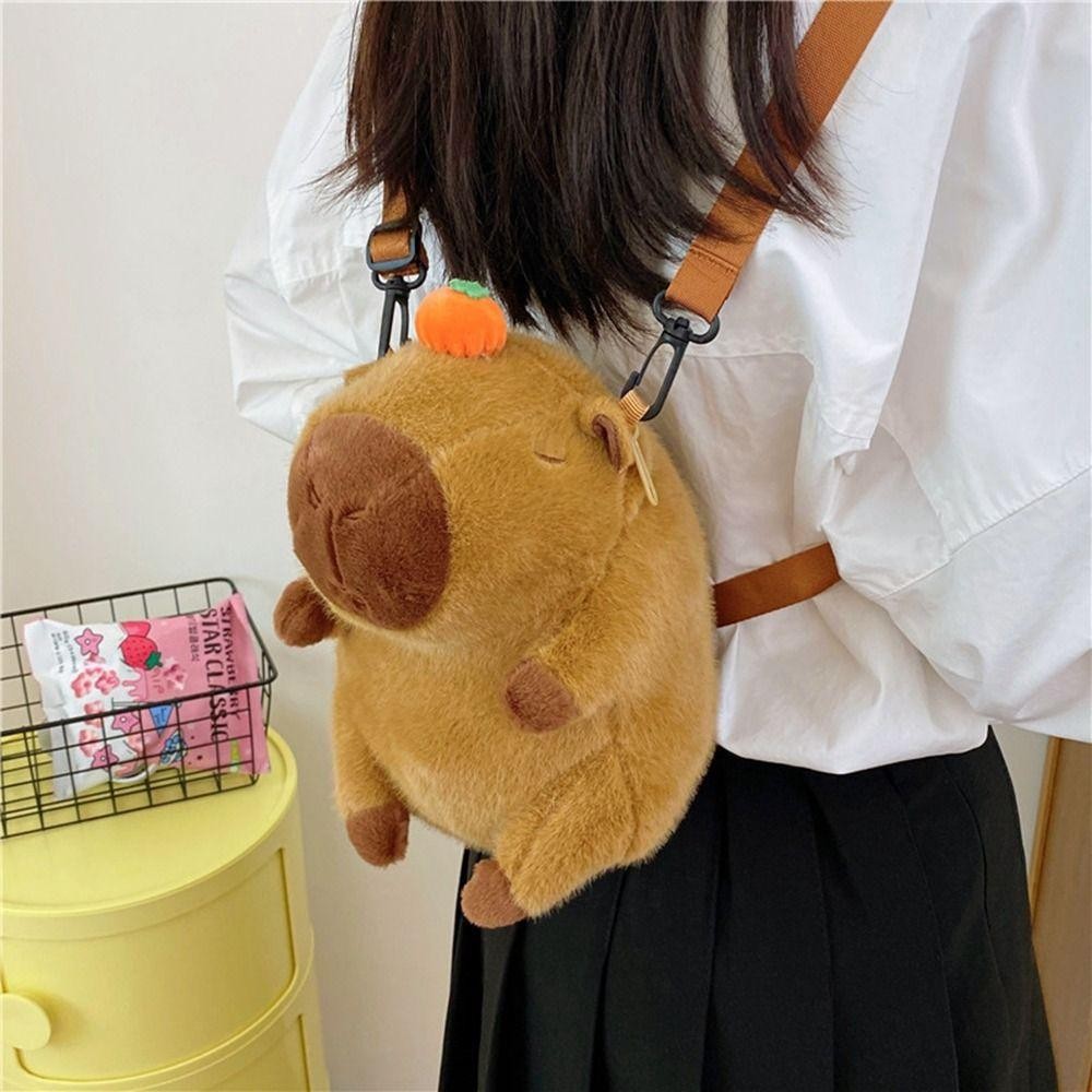 Sevenhome3e Capybara กระเป๋าเป้สะพายหลังตุ๊กตาการ์ตูนสัตว์น่ารัก Plush กระเป๋าไหล่กระเป๋านักเรียนโรงเรียนกลางแจ้ง