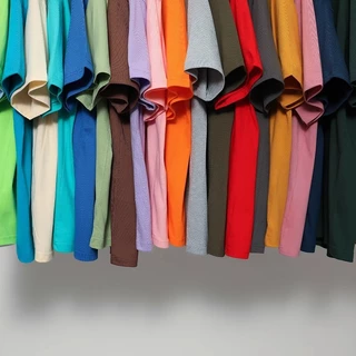【พร้อมส่ง】ราคาส่ง เสื้อยืดคอกลม สีพื้น เนื้อผ้านุ่มสบาย ใส่ได้ทั้งชายและหญิง เสื้อยืดคอกลม หลายสี