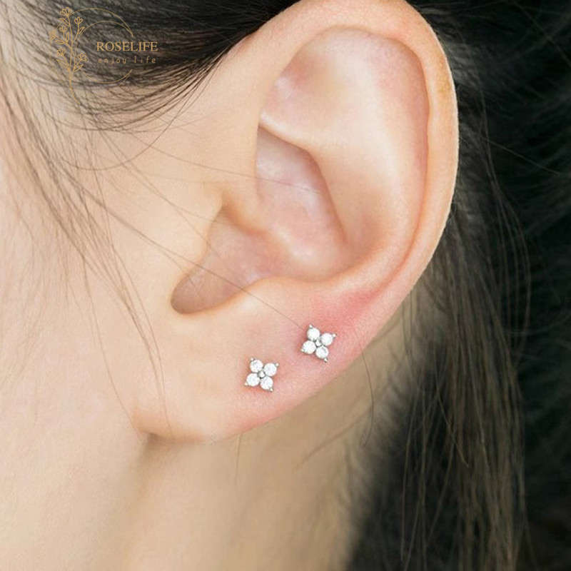 Roselife Delicated S925 Silver Mini คริสตัล Clover ต่างหูสตั๊ดสําหรับผู้หญิงสาว Hypoallergenic หูเครื่องประดับอุปกรณ์เสริม