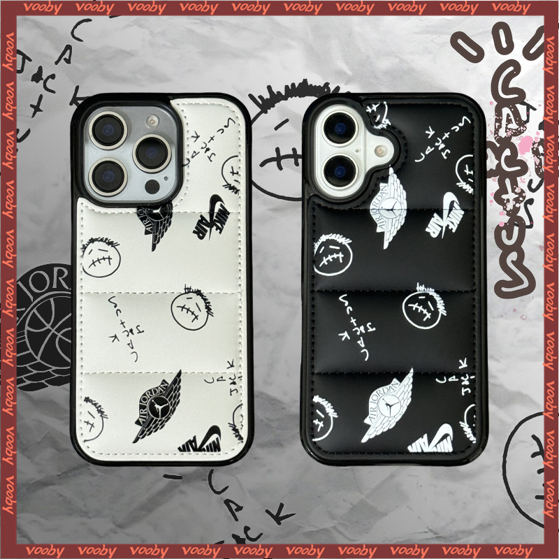 TrScott Cactus Jack Label Down Jacket Hard Shellเคสโทรศัพท์เหมาะสําหรับIPhone17 AIR 16 16P 16PM 16Plus 16E 15 15 15P 15PM 14PM 14 14P 13 13PRO 13PM 12 12P 11 11 11Pro 11PM X XR MAX 7P