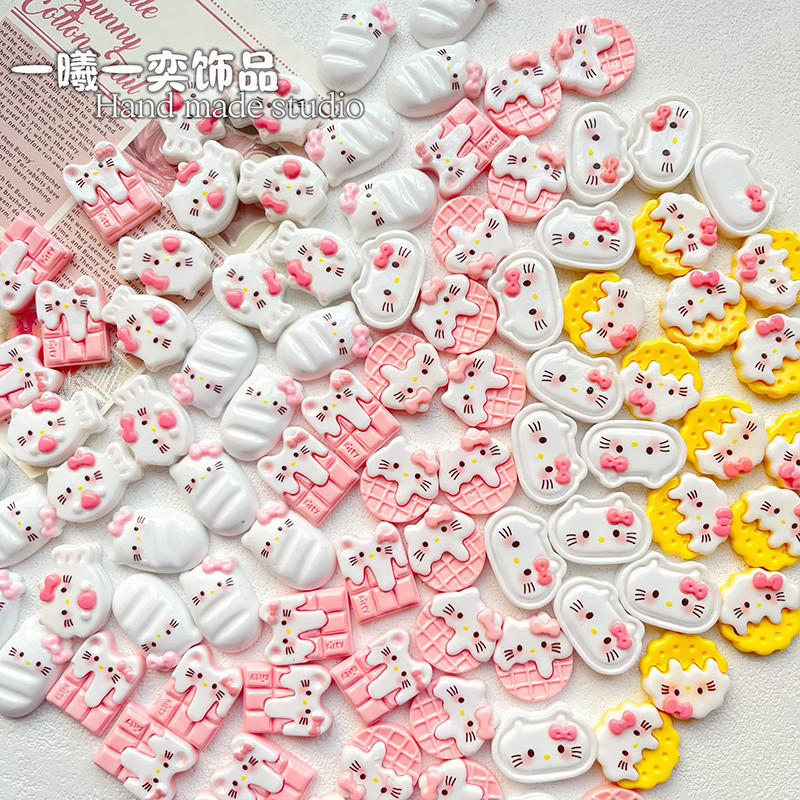 [100 ชิ้นในสต็อก] อุปกรณ์เรซินคุกกี้ช็อกโกแลตนม แมวคิตตี้ DIY กาวครีม เคสโทรศัพท์ กิ๊บติดผม หมวก ถุงมือ เครื่องประดับ ราคา ถูกที่สุด ดีลบีเคเค แกลเลอรีภาพที่ 2