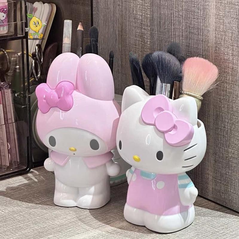 [mozh] Sanrio Hello Kitty ที่ใส่ปากกาอะนิเมะ My Melody เครื่องเขียนแปรงแต่งหน้า Desktop ตกแต่งของขวัญของเล่น [TH]