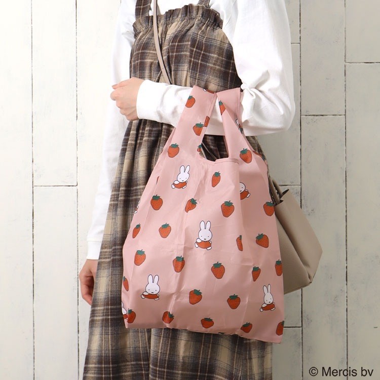 กระเป๋าช้อปปิ้ง Miffy Strawberry - กระเป๋าช้อปปิ้ง Miffy