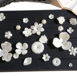 10 ชิ้น/ล็อต อะคริลิคดอกไม้ลูกปัด Pearl White Flower End Bead Caps สำหรับเครื่องประดับและอุปกรณ์เสริม DIY เย็บปักถักร้อย