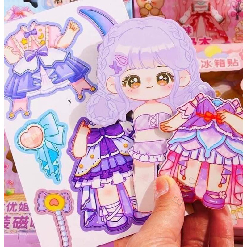 แม่เหล็กแต่งตัวตุ๊กตา DIY แพค 4 แผ่น ขนาด 10.5x15 cm ลายน่ารัก สีสันสดใส ทนทานไม่พังง่าย แม่เหล็กเจ้าหญิง