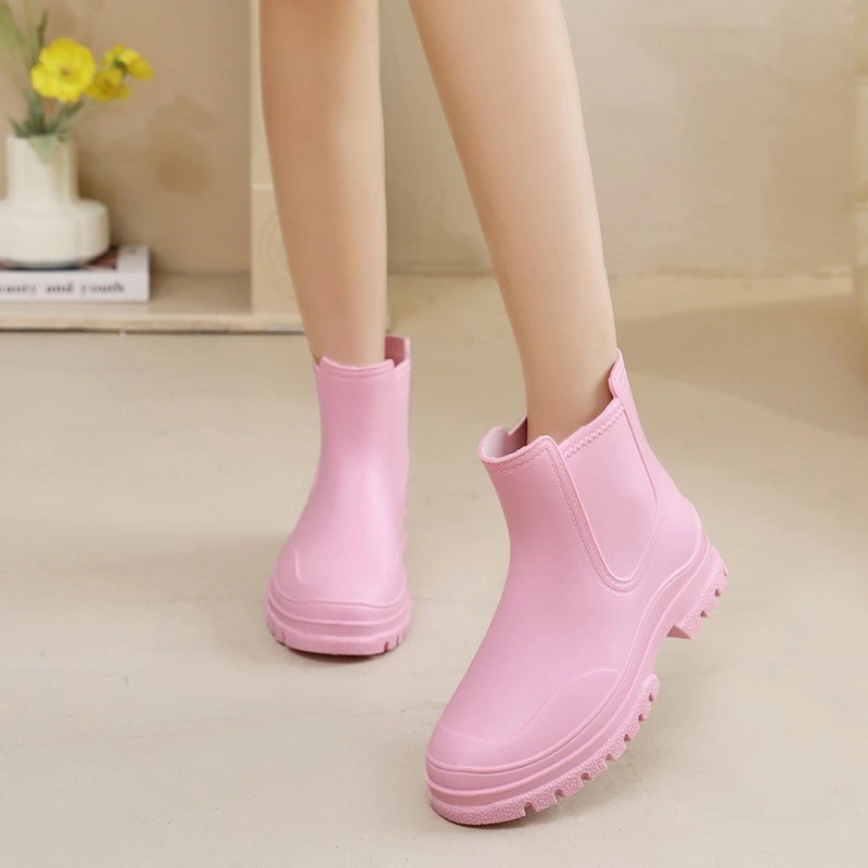 รองเท้าบูทกันฝนยางกันลื่นน้ำหนักเบาสำหรับสตรี thumbnail 6