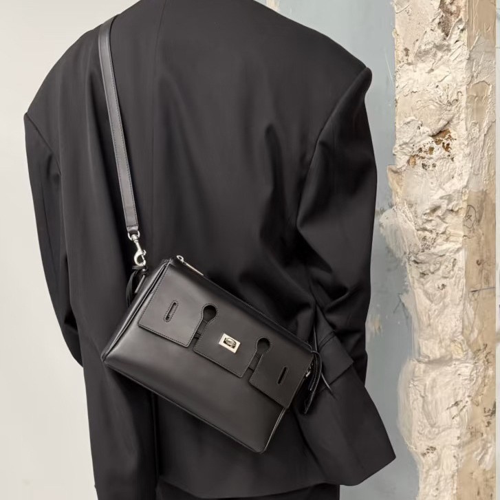 Bal * Messenger Bag กระเป๋าหนังแท้ กระเป๋าสะพาย Messenger Bag