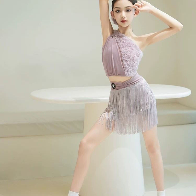 [WDF] ฤดูร้อนสไตล์ใหม่โนเบิลสับเผือกสีม่วงสาวชุดเต้นรําละติน,ตกแต่งดอกไม้สามมิติรูปร่างผิดปกติเด็กการแสดงบนเวทีเครื่องแต่งกาย