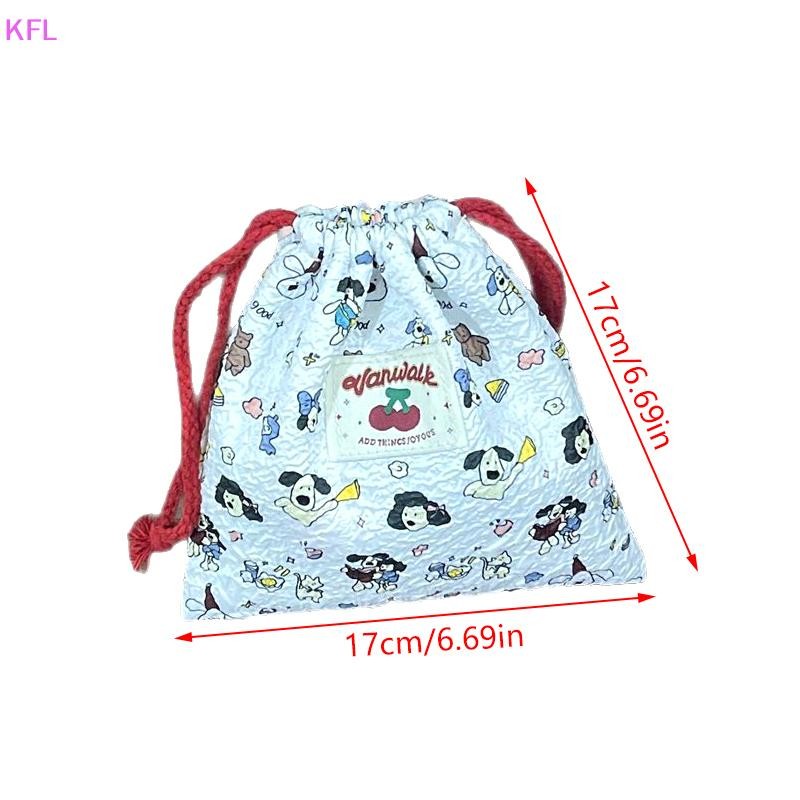 (เคเอฟแอล) น่ารักคิตตี้โบว์พิมพ์ เชือกรูด กระเป๋าลายสก๊อตสีแดงเชอร์รี่กระเป๋าเครื่องสําอางความจุขนาดใหญ่เดินทางแบบพกพาถุงเก็บของกระจุกกระจิกของขวัญขาย - รูปที่ 3