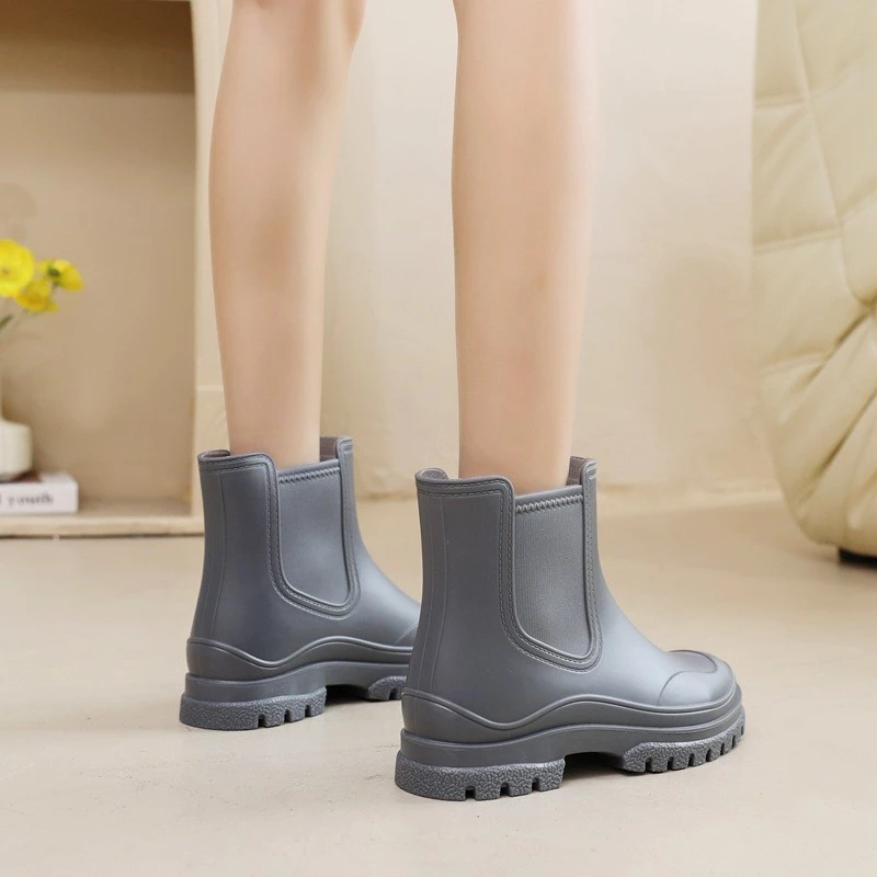 รองเท้าบูทกันฝนยางกันลื่นน้ำหนักเบาสำหรับสตรี thumbnail 8