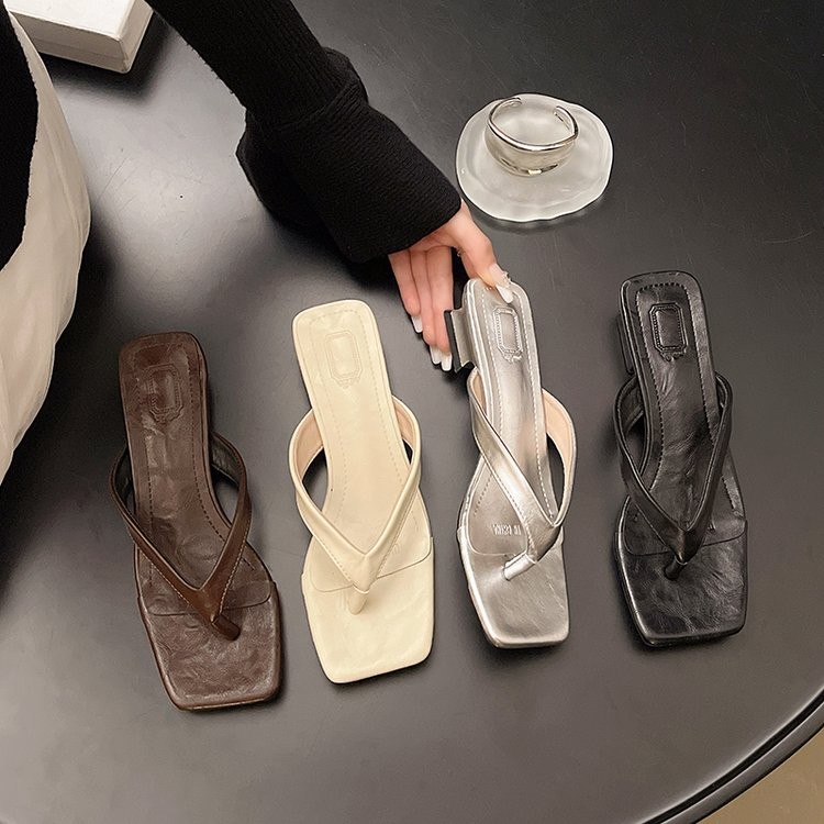 รองเท้าส้นกลางขนาดใหญ่สำหรับผู้หญิง (3-5 ซม.) หัว PU ยางสวมใส่ได้ ขนาด 35-42